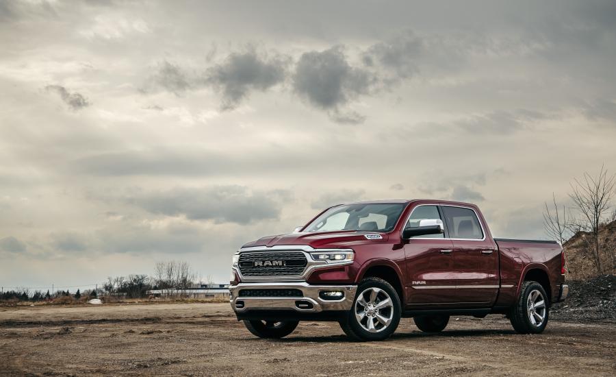  Ram 1500 Limited Crew Cab (DT) 2018 года  (фото 32 из 40)